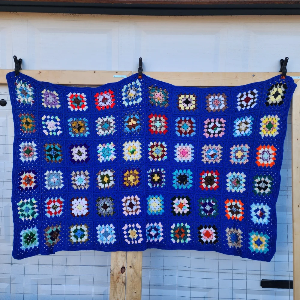 Handmade Granny Square Crochet Afghan Blanket Blue Trim 60"×38" Roseanne Style - Picture 2 of 9